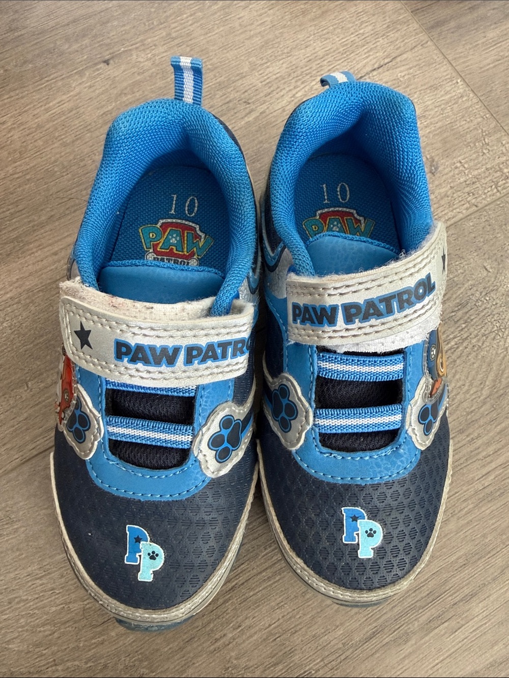 Paw Patrol Boys Blue and White Velcro light up toddler shoes Sneakers  size 10